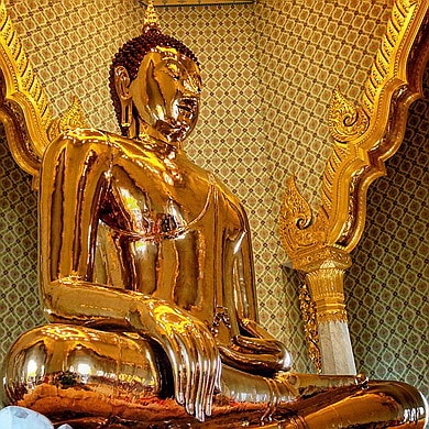 worlds-largest-solid-gold-statue
